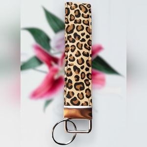 Key Fob Keychain | Handmade Keychain | Wristlet | Cheetah Fabric Keychain